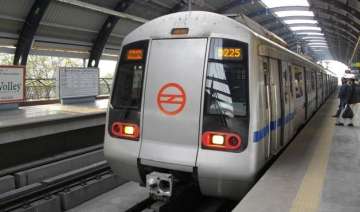 avm machines run out of stock at dmrc stations -... avm machines run out of stock at dmrc stations -...