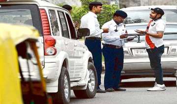 over 85k complaints on delhi traffic police s... over 85k complaints on delhi traffic police s...