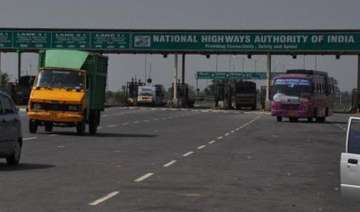 the menace of toll plazas - India TV the menace of toll plazas - India TV