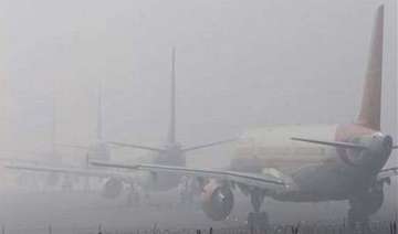 delhi minimum temp at 4.8 degrees c dense fog... delhi minimum temp at 4.8 degrees c dense fog...