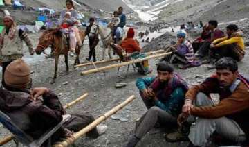 amarnath yatra resumes after 2 days of suspension... amarnath yatra resumes after 2 days of suspension...