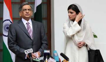 india pak issue joint statement on kashmir trade... india pak issue joint statement on kashmir trade...