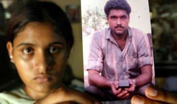 india asks pak to release sarabjit singh - India... india asks pak to release sarabjit singh - India...