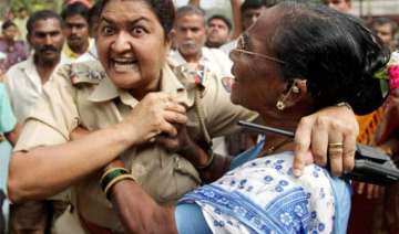 jaitapur police did not spare even women children... jaitapur police did not spare even women children...