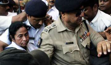 mamata instructs kolkata police not to bother... mamata instructs kolkata police not to bother...