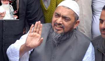 modi supporter vastanvi removed as darul uloom vc... modi supporter vastanvi removed as darul uloom vc...