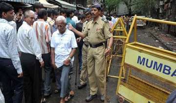 mumbai blasts 65 diamonds recovered from opera... mumbai blasts 65 diamonds recovered from opera...