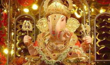 mumbai police bans ganesha idols of more than 9... mumbai police bans ganesha idols of more than 9...
