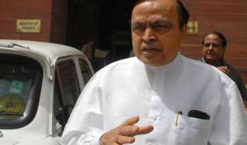murli deora offers to resign - India TV murli deora offers to resign - India TV