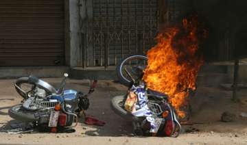 nine injured in communal flare up in damnagar -... nine injured in communal flare up in damnagar -...