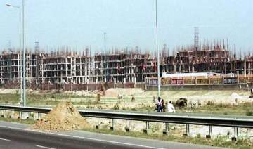 noida flat buyers entitled to get full refund... noida flat buyers entitled to get full refund...