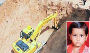 mahi s fate uncertain as rescuers struggle to... mahi s fate uncertain as rescuers struggle to...
