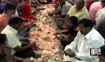 rs 14.6 cr cash gold donated to shirdi shrine at... rs 14.6 cr cash gold donated to shirdi shrine at...