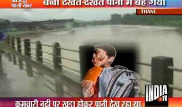 school boy washed away in bhiwandi river flood -... school boy washed away in bhiwandi river flood -...
