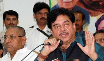 shatrughan sinha plays bihari card in punjab -... shatrughan sinha plays bihari card in punjab -...