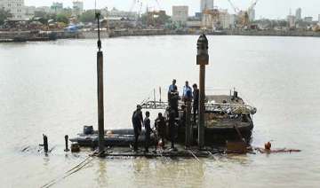 sindhurakshak disaster sixth body recovered -... sindhurakshak disaster sixth body recovered -...