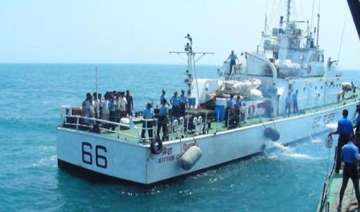sri lanka navy arrests 75 fishermen from tamil... sri lanka navy arrests 75 fishermen from tamil...
