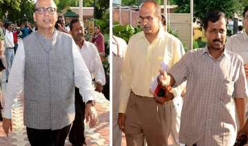 team anna attacks singhvi for excluding group c... team anna attacks singhvi for excluding group c...