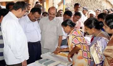 ec announces 7 phased polling in up single phase... ec announces 7 phased polling in up single phase...