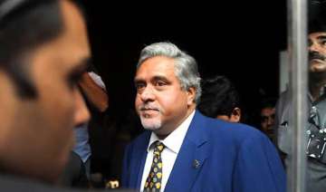 vijay mallya offers prayers at temples - India TV vijay mallya offers prayers at temples - India TV