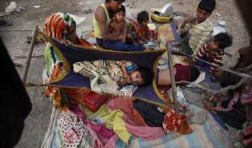watch in pics tragic life of tribals in maoist... watch in pics tragic life of tribals in maoist...