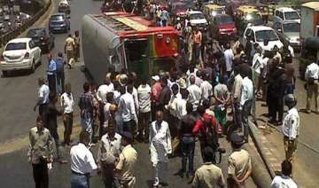 2 killed 17 injured as bus overturns in rajasthan... 2 killed 17 injured as bus overturns in rajasthan...