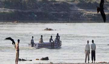 5 men drown in yamuna during holi revelry - India... 5 men drown in yamuna during holi revelry - India...