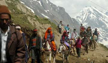 44 pilgrims leave for amarnath - India TV 44 pilgrims leave for amarnath - India TV