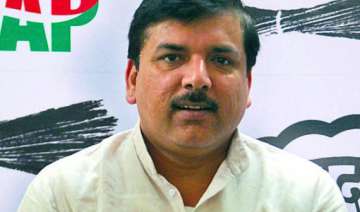 aap leader faces tough questions in varanasi -... aap leader faces tough questions in varanasi -...