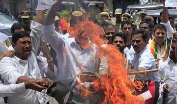 bjp burns effigy of afzal guru - India TV bjp burns effigy of afzal guru - India TV