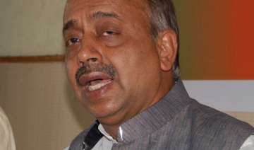 delhi govt fooling people on onion issue bjp -... delhi govt fooling people on onion issue bjp -...