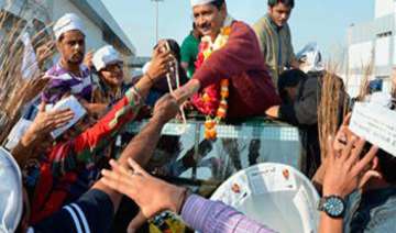 gaffe kejriwal paid homage to 3 rti activists who... gaffe kejriwal paid homage to 3 rti activists who...