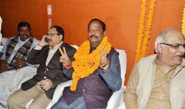 raghuvar das meets amit shah ahead of swearing in... raghuvar das meets amit shah ahead of swearing in...