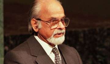 pm modi remembers ik gujral on birthday - India TV pm modi remembers ik gujral on birthday - India TV