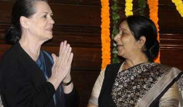 sonia rahul enquire about sushma s health - India... sonia rahul enquire about sushma s health - India...