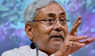 nitish kumar heckled during bihar foundation... nitish kumar heckled during bihar foundation...