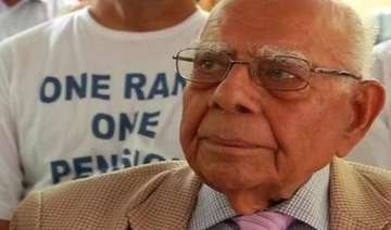orop ram jethmalani slams pm modi says arun... orop ram jethmalani slams pm modi says arun...