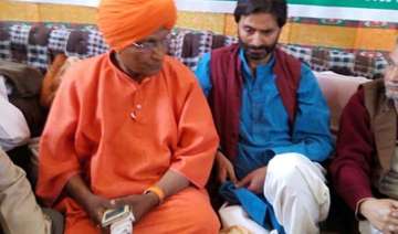 separatist yasin malik arrested from hunger... separatist yasin malik arrested from hunger...