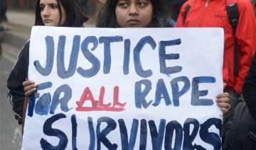 aap protests outside rajnath s residence over... aap protests outside rajnath s residence over...