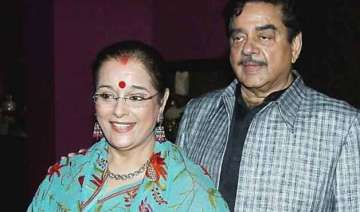 bjp mp shatrughan sinha s wife may contest on jd... bjp mp shatrughan sinha s wife may contest on jd...