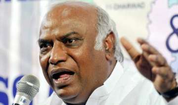 gst bill govt reaches out but congress non... gst bill govt reaches out but congress non...