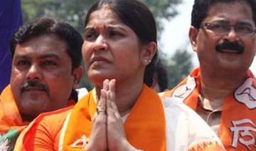 maharashtra bypolls shiv sena s trupti sawant... maharashtra bypolls shiv sena s trupti sawant...