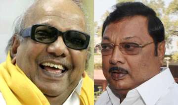 karunanidhi expels son alagiri from dmk - India TV karunanidhi expels son alagiri from dmk - India TV