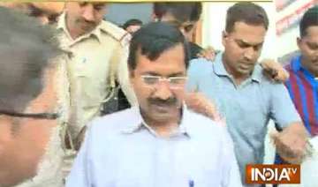 kejriwal blasts modi after police detain him -... kejriwal blasts modi after police detain him -...