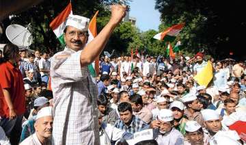 kejriwal to commute by auto train in mumbai -... kejriwal to commute by auto train in mumbai -...