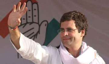 live rahul shares dais with imran masood s wife... live rahul shares dais with imran masood s wife...
