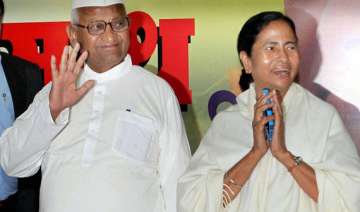 live mamata slams narendra modi downplays anna s... live mamata slams narendra modi downplays anna s...