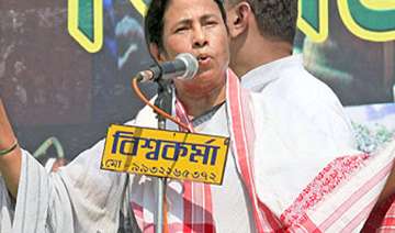mamata declares tribals in junglemahal as bpl -... mamata declares tribals in junglemahal as bpl -...