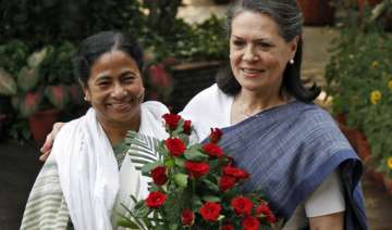 mamata to hold discussions with sonia on... mamata to hold discussions with sonia on...