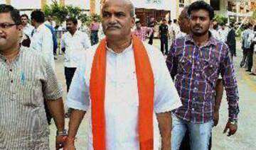 pub attack case accused joins congress disowned... pub attack case accused joins congress disowned...